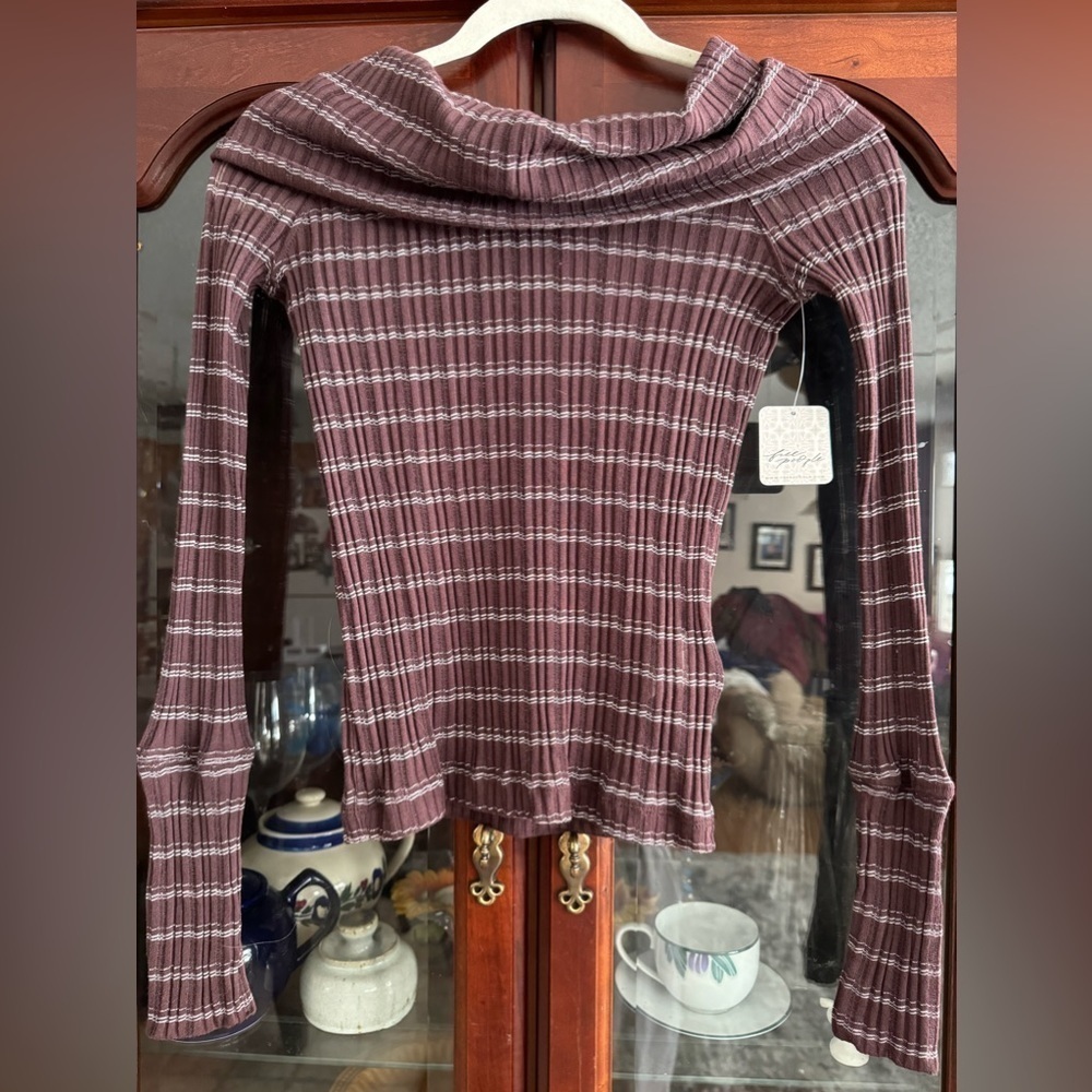 Free People Brown Blouse very light weight and fitting - Picture 2 of 4